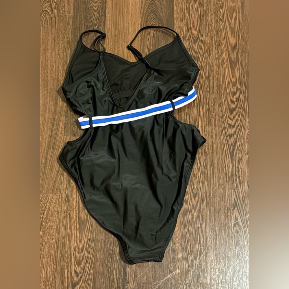 Cutout Swimsuit Size XL (Cart I-104)
